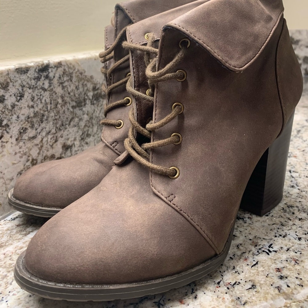Forever 21 Ankle Chunky Heel Boots